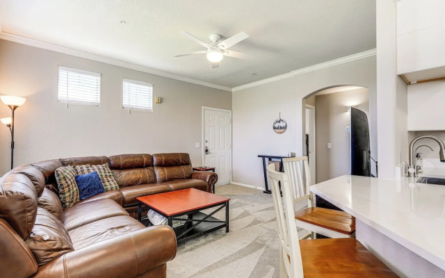 Near Spring Training: Mesa Condo w/ Pool Access!