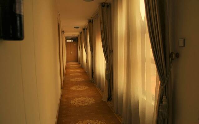 Axum Hotel Addis