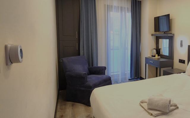 Shishly Palace Hotel