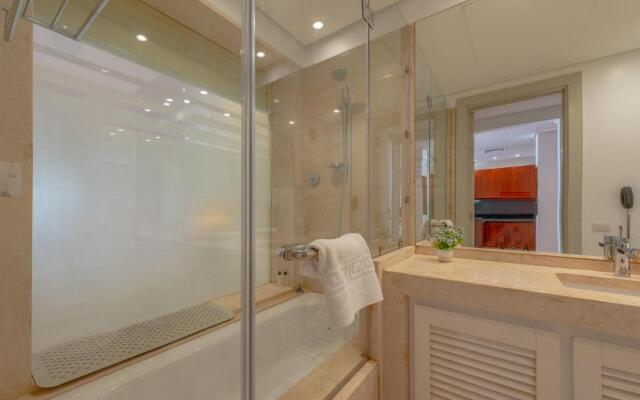 Classy 1-Bedroom Apartment in Ancient Sands with Pool View
