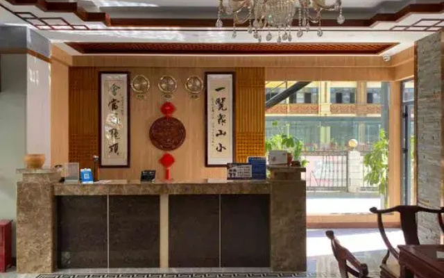 Laobai Hotel (Xishuangbanna Jinghong Gaozhuang Xishuangjing Branch)