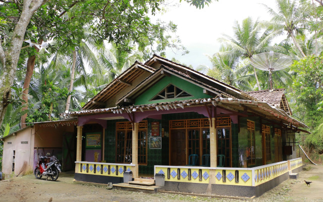 Homestay ENDRO by ZUZU