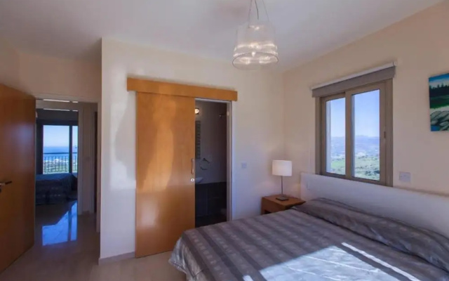 Villa Panorama Tria in Drouseia