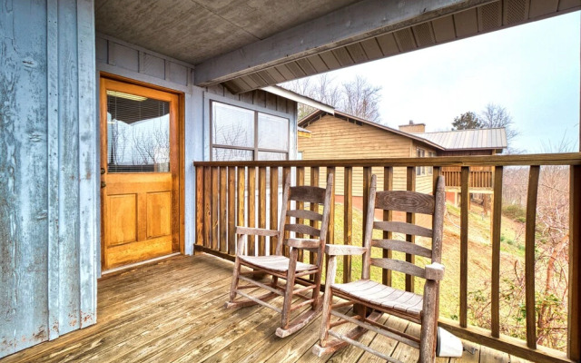 Leconte View 1 by Jackson Mountain Homes