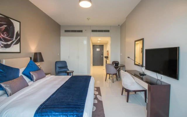 Premium Studio with Beautiful Golf Course View