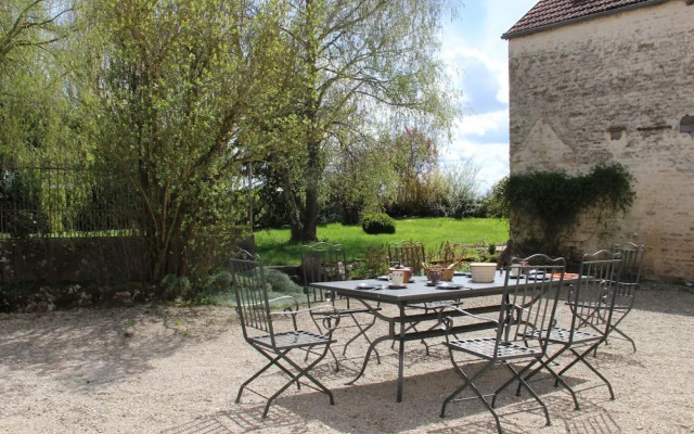 Boutique Holiday Home in Bouix With Garden