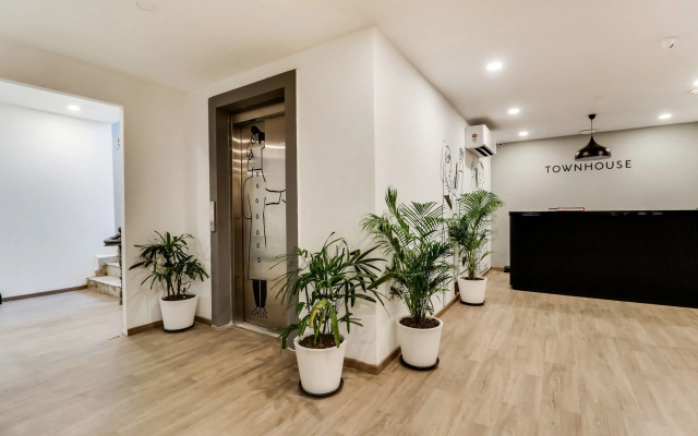 Super Townhouse Gandhi Hall
