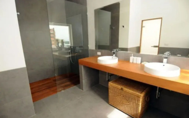 3 Bedroom Sea View Villa Sea Shore