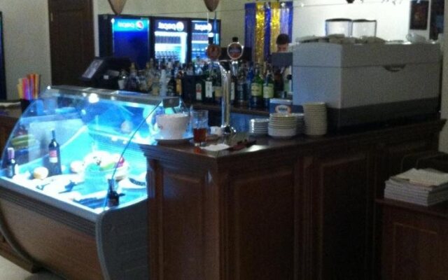 Zenith Hotel