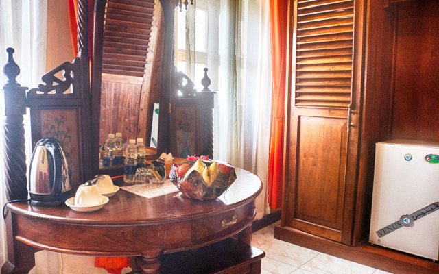 Tausi Palace Hotel