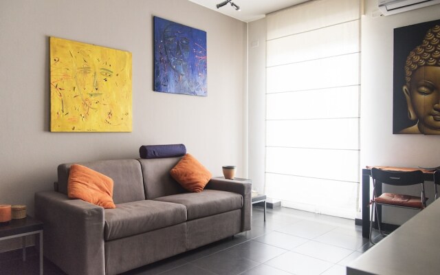 High Rise Studio Flat near Metro Stop