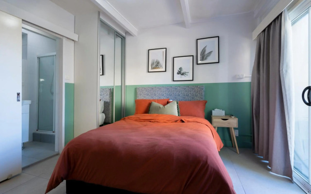 Manly Waves Studios & Apartments