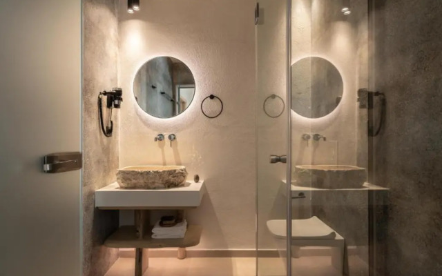 Manili Boutique Suites & Villas