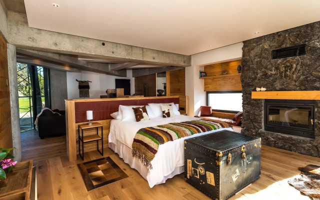 Hotel AWA Puerto Varas
