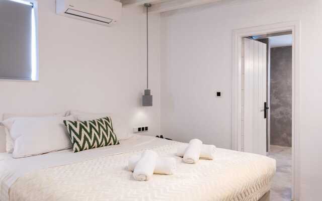 Yalos Mykonos 4 Bedroom Luxury Home Ornos