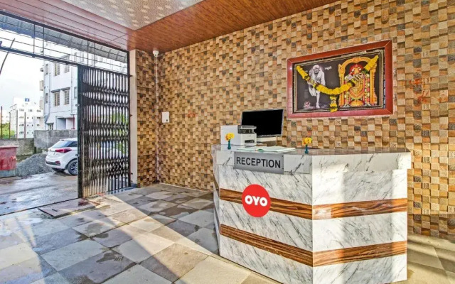 Oyo Flagship 93292 Hotel White House