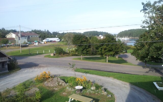 Deer Island Inn