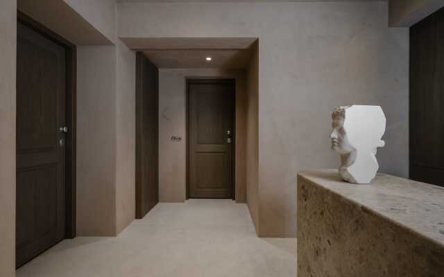 Naxos Rhyton-Adults Only
