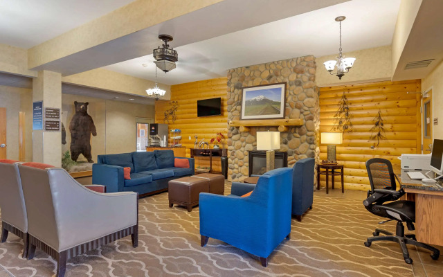 Comfort Suites Anchorage International Airport