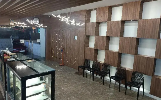 Hotel Akshay Grand