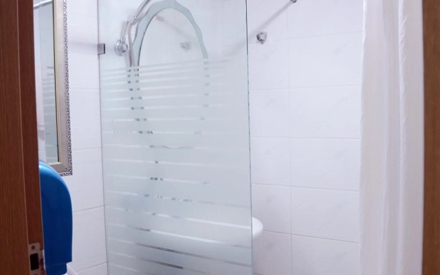 Ganderak Guesthouse - Hostel