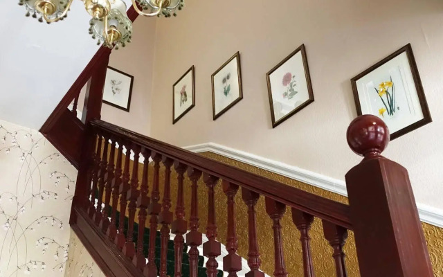 Gladstone House