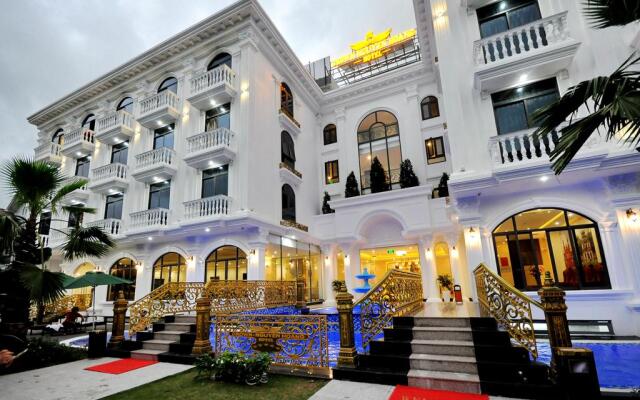 Crown Nguyen Hoang Hotel