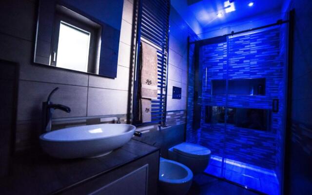 Pandora Luxury Suite