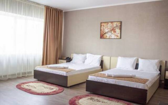 Azamat Hotel