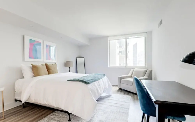 Elegant 2BR Apartment Minutes From DC