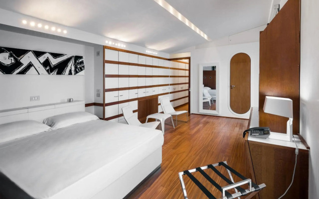 LHP Suite Posillipo