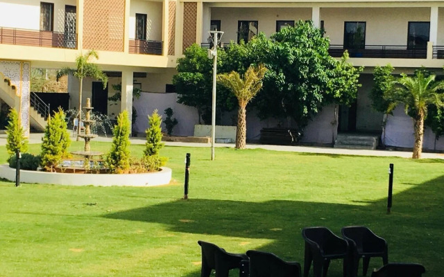 Hotel Kumkum Palace