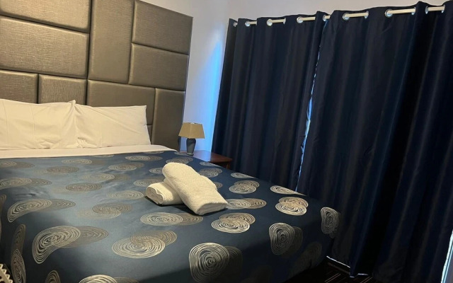 Executive Hideaway Motel