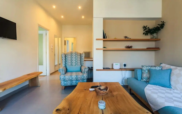 Upscale Modern Escape in the Historic Center