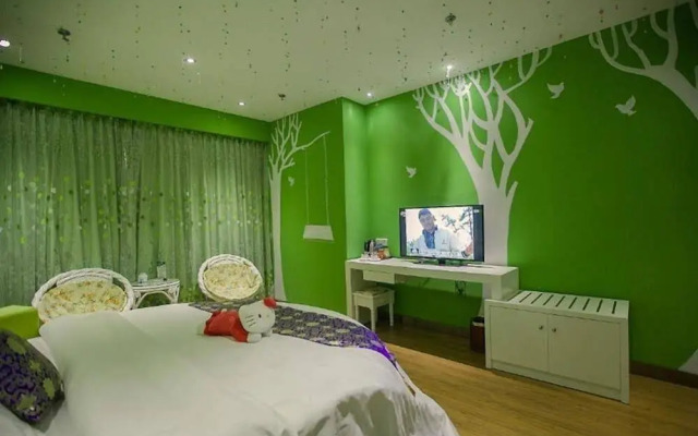 Chongqing Xinhao Theme Hotel