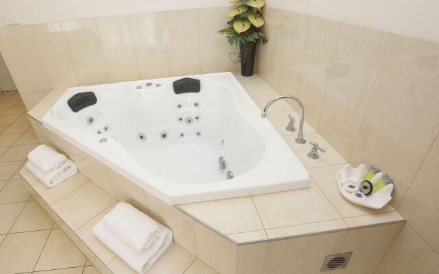 Comfort Inn Deakin Palms