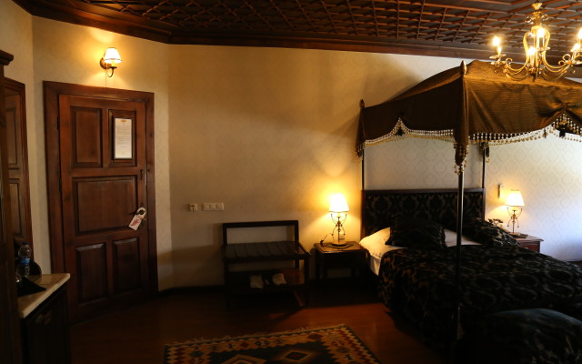 Otanti̇k Club Hotel & Spa