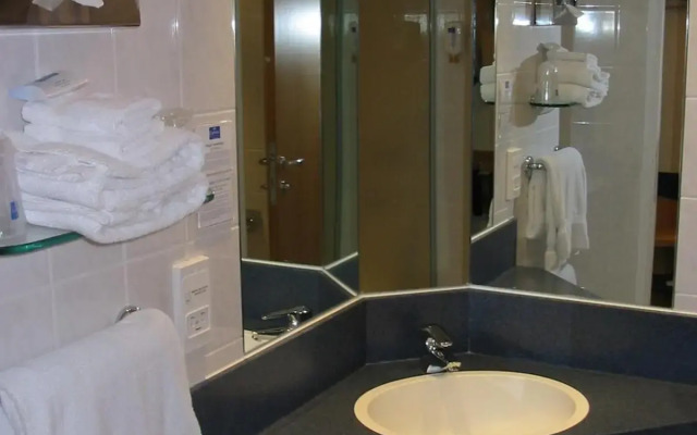 Holiday Inn Express Geneva Airport by IHG