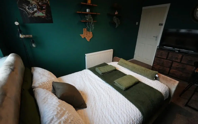 Detached Homestay With Private Rooms