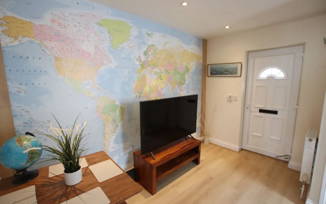 Contemporary 2 bed Flat in Bristol, Free Parking