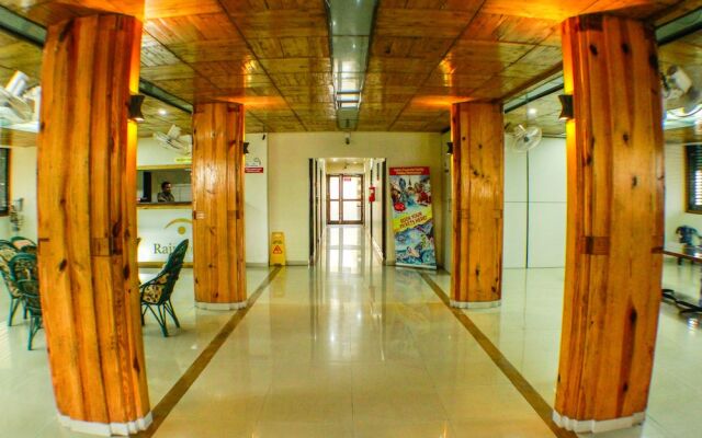 OYO 13328 Rainwood Residency