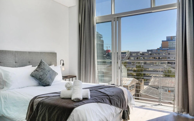 Panoramic Sentinel Apartment 707