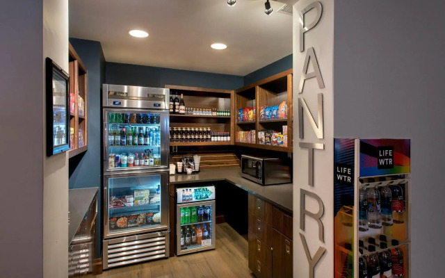 The Crossroads Hotel, Newburgh