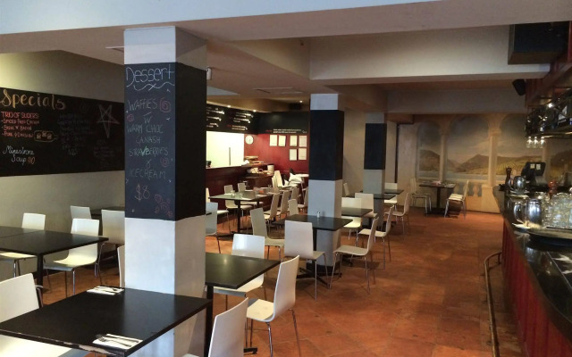Star Bar Cafe and Hotel