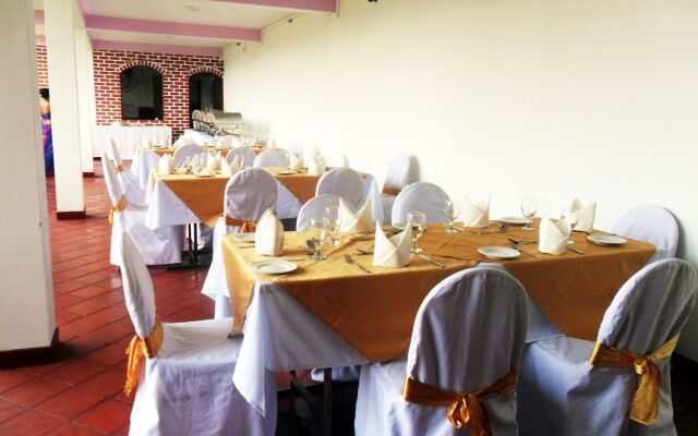 Mahaweli Regent Hotel