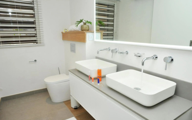 OBiches Luxury Beachfront Apartment Trou-aux-Biches