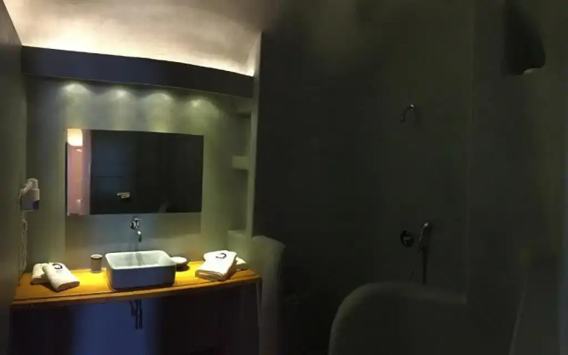 Altana Cliffside Villas
