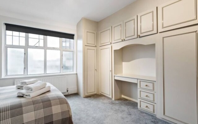 Spacious 5 Bed Next To Regents Park Flat 11