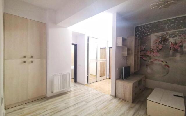 Lovely Apartment 2 Room Palas Mall