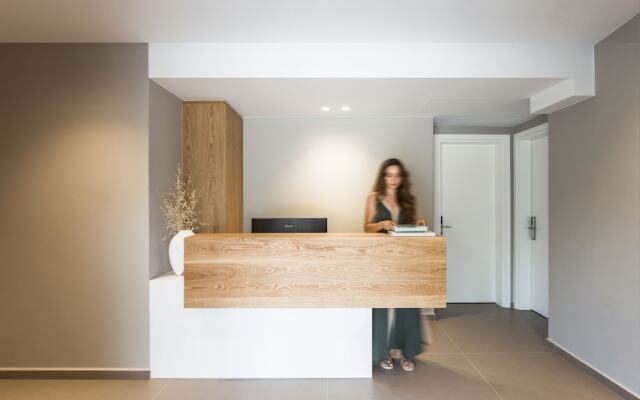 Noemie Luxury Suites